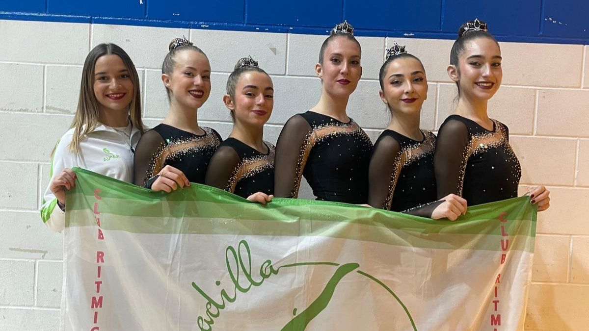 Las gimnastas prenacional del club tras la competición